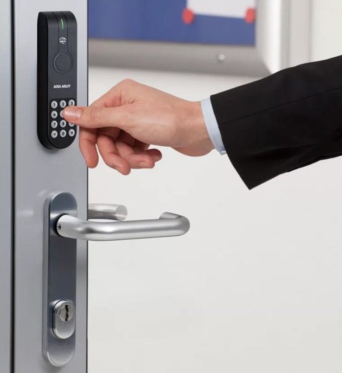 Aperio-EuroL100-Standard-pinpad-handpin--10 kopia.jpg